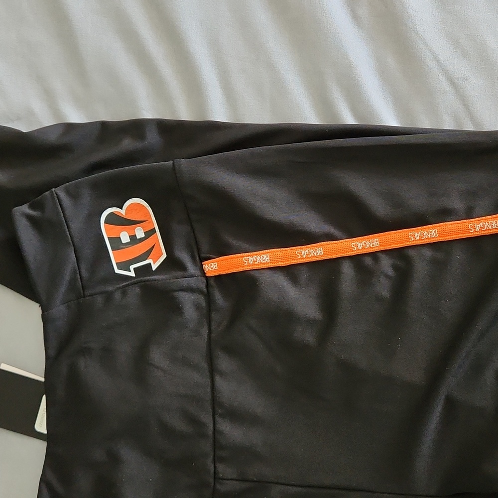 NWT Cincinnati Bengals Leggings size Medium
